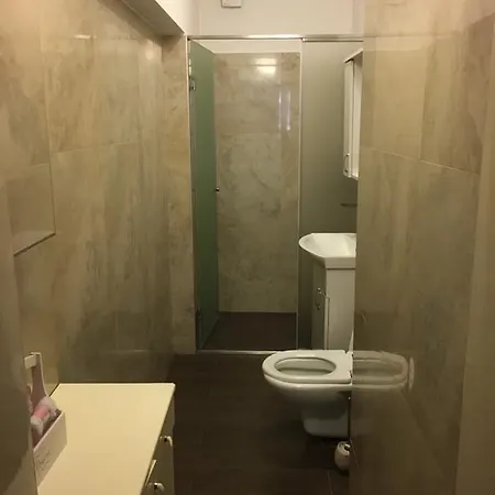 Center With Garden View Terrace Διαμέρισμα *