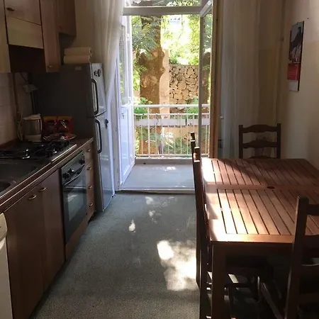 Διαμέρισμα Center With Garden View Terrace Σαράγεβο